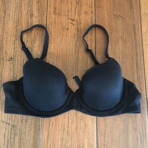 PINK Victoria’s Secret black bra